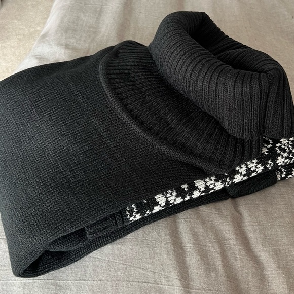 NWT- Venus Belted Sweater Dress, Size 1X. - Picture 13 of 16